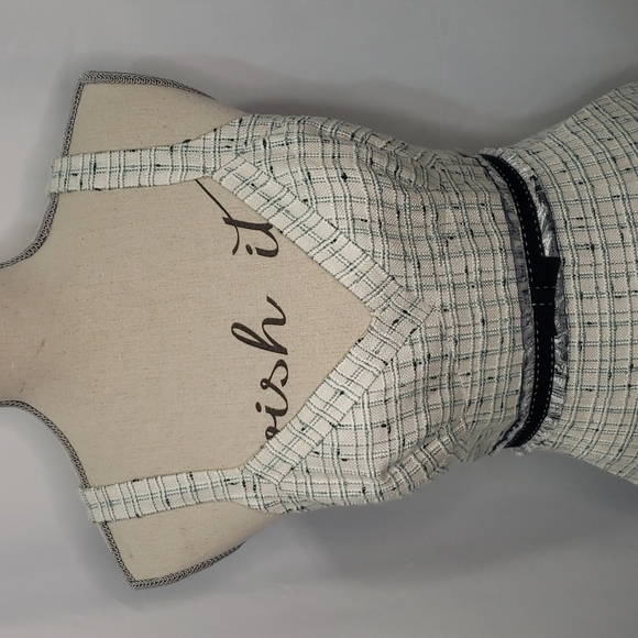 REBECCA TAYLOR Sleeveless Fitted Textured Tweed frayed waist mid with pockets! - Picture 3 of 10